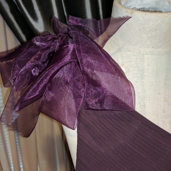 Woman evening wear - Picture 3 of 5